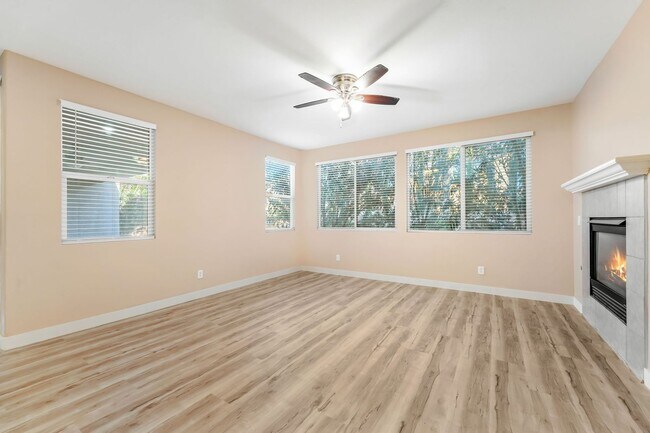 Building Photo - 9721 Sienna Valley Ave