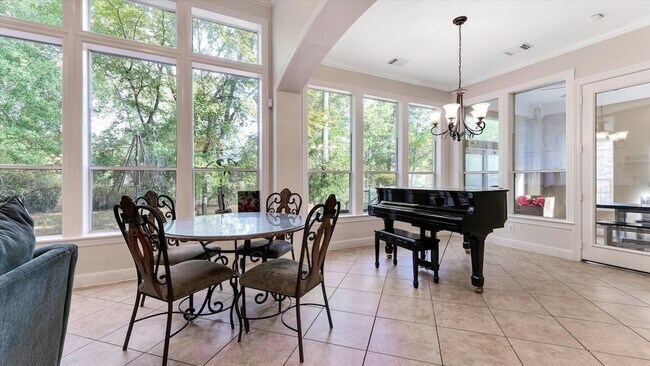 Building Photo - 3 N Fair Manor Cir