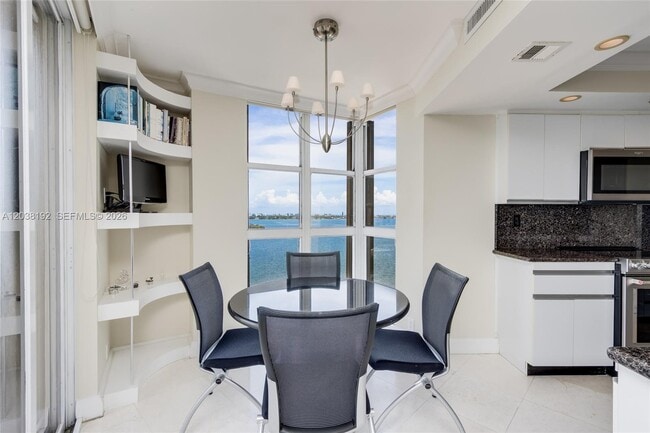 Building Photo - 4000 Towerside Terrace
