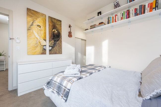 Building Photo - 3900 Leary Wy NW