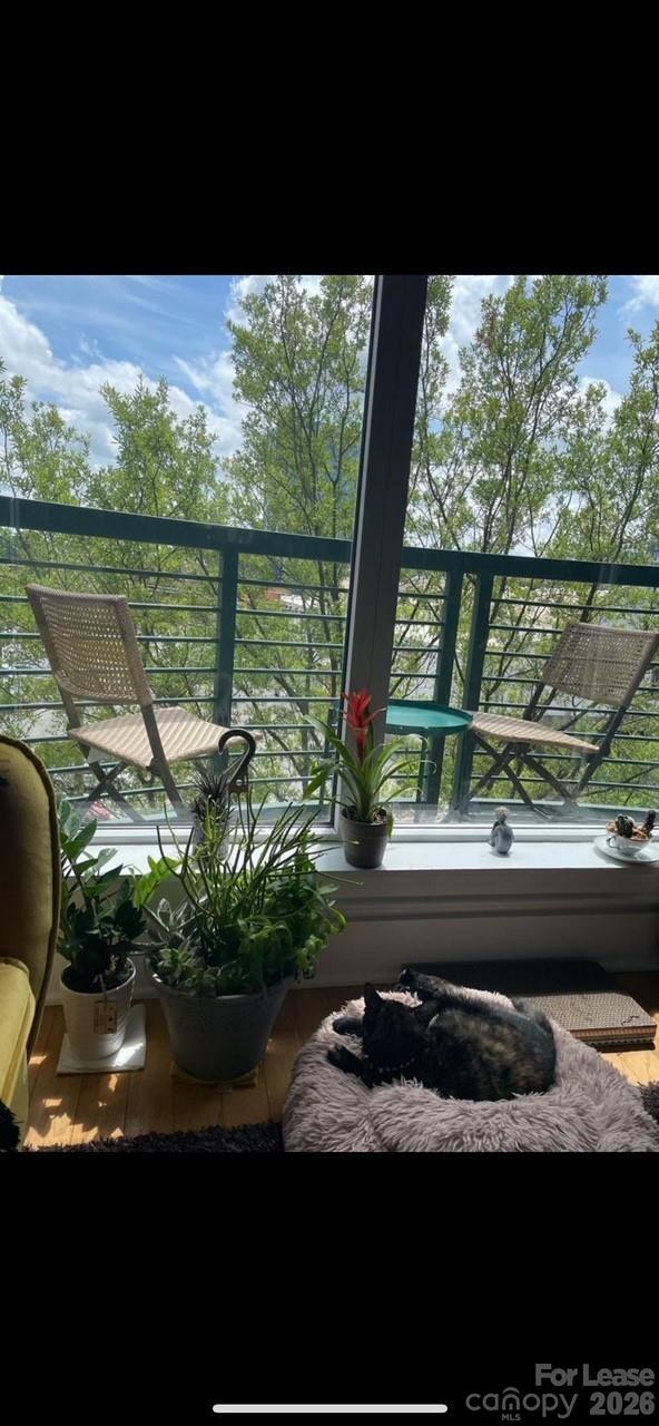 Building Photo - 115 E Park Ave