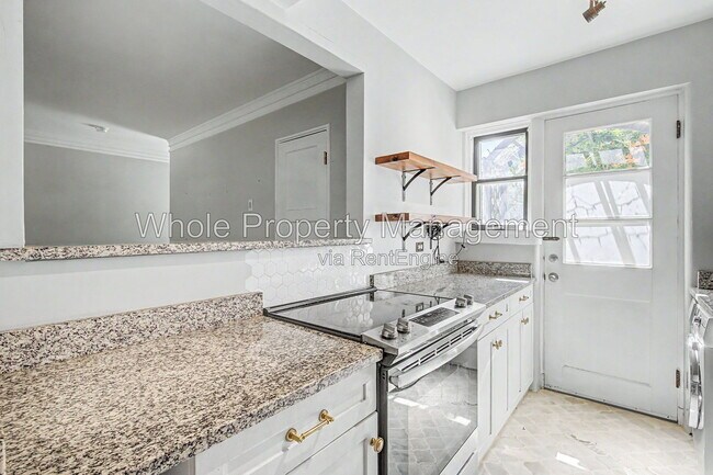 Building Photo - 1159 Krameria St