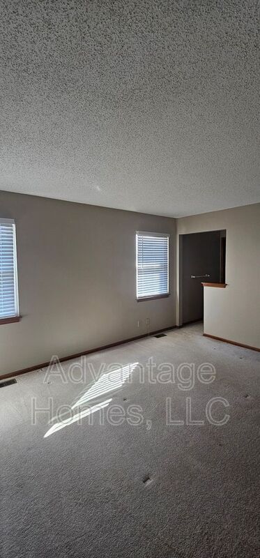 Building Photo - 11905 W 117th Terrace