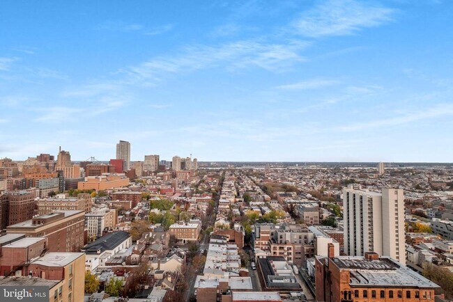 Building Photo - 400 S Broad St