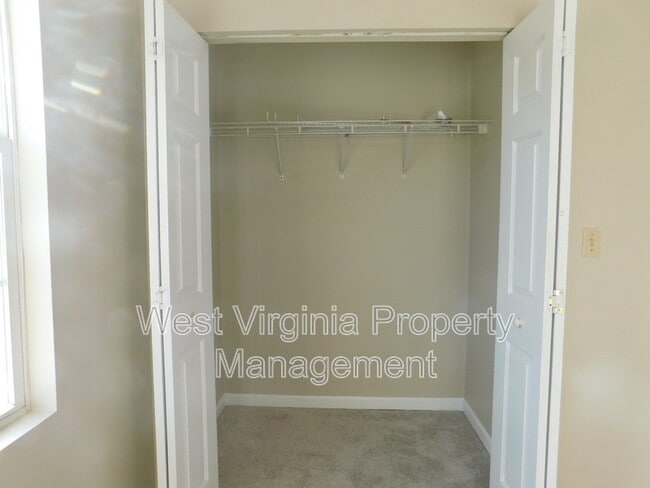 Building Photo - 3751 Summerlee Rd