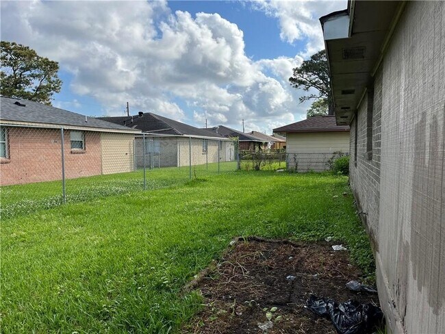 Building Photo - 8741 Gervais St