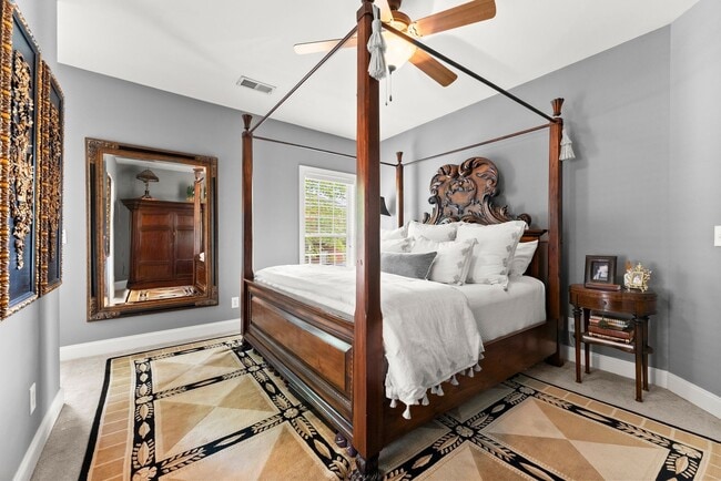 Building Photo - Charming, Step-Less 2 bedroom home with Private Patio Near Lake Lanier