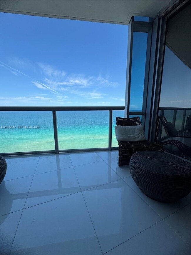Building Photo - 17121 Collins Ave