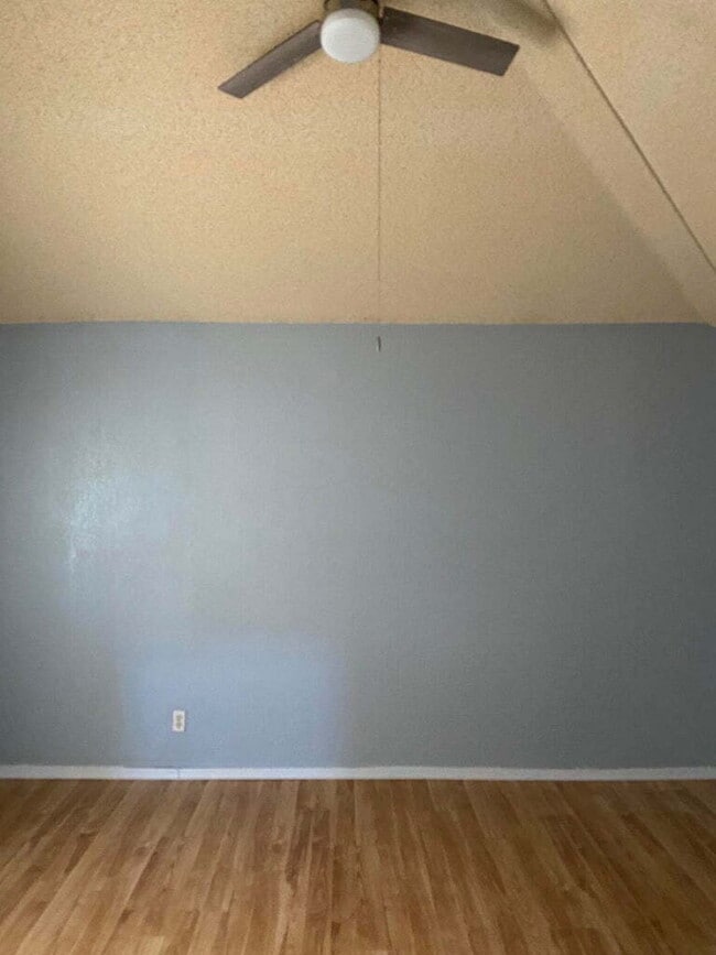 Building Photo - 1445 Plaza Verde Dr