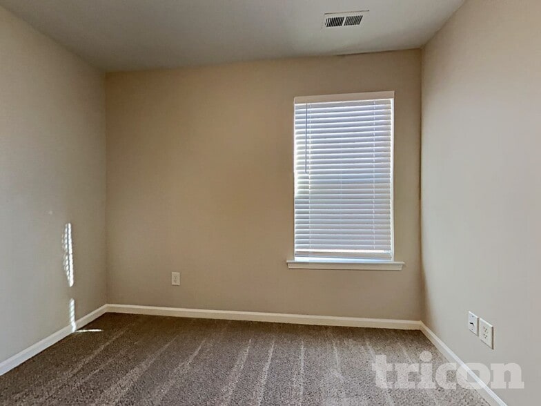 Building Photo - 7929 Village Pass