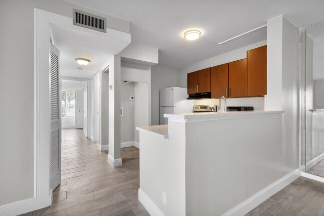 Building Photo - 1011 Green Pine Blvd