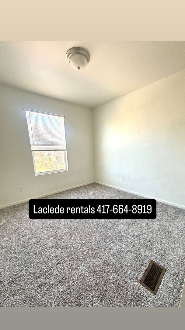 Building Photo - 1216 Evans Rd