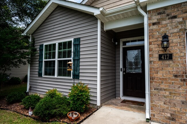 Building Photo - 417 Ginger Dr