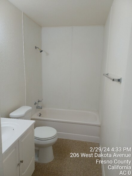 Building Photo - 210 W Dakota Ave