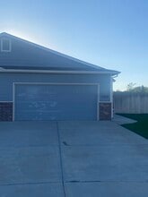 Building Photo - 1529 E Olive Ct