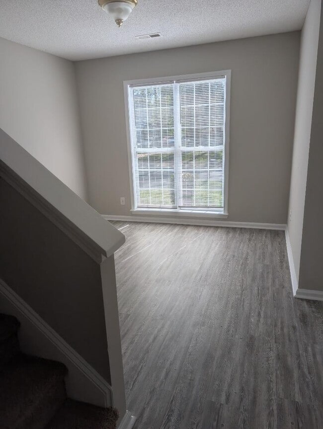 Building Photo - 6319 Richfield Ln