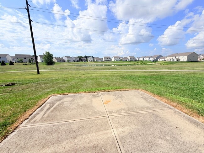 Building Photo - 2513 Shadow Bend Dr