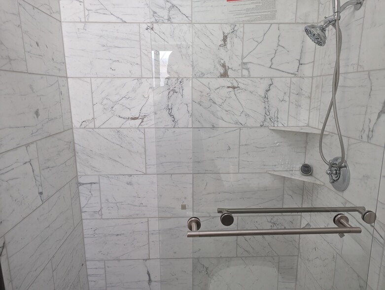 Building Photo - 60 Sacramento St