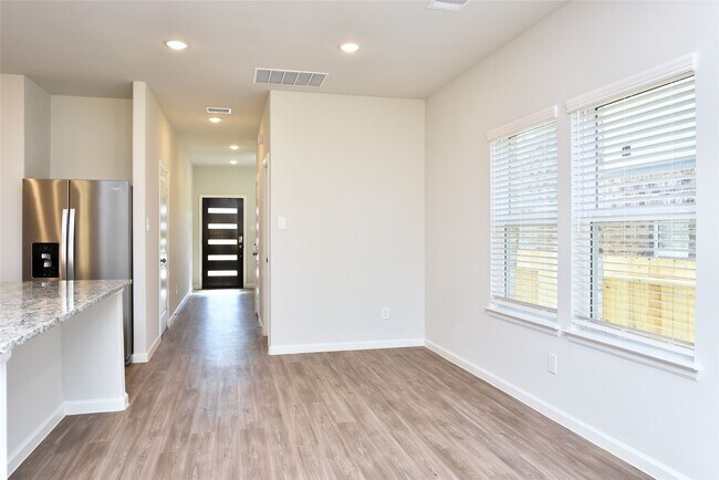 Building Photo - 8034 Peppercorn St