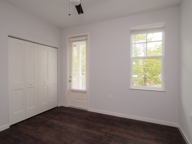 Building Photo - Thelma Lane - Luxury 3 Bedroom, 3 Bathroom...