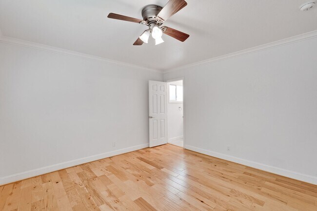 Building Photo - Spacious Home off of Hillsdale with Amazing Kitchen & Backyard! Ready to Rent.