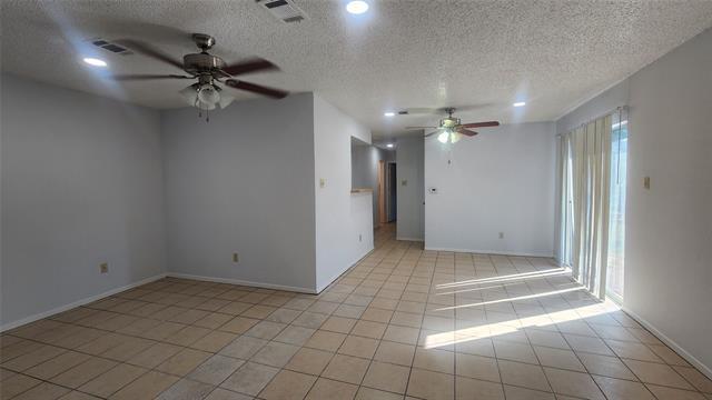 Building Photo - 123 Prairie Creek Cir