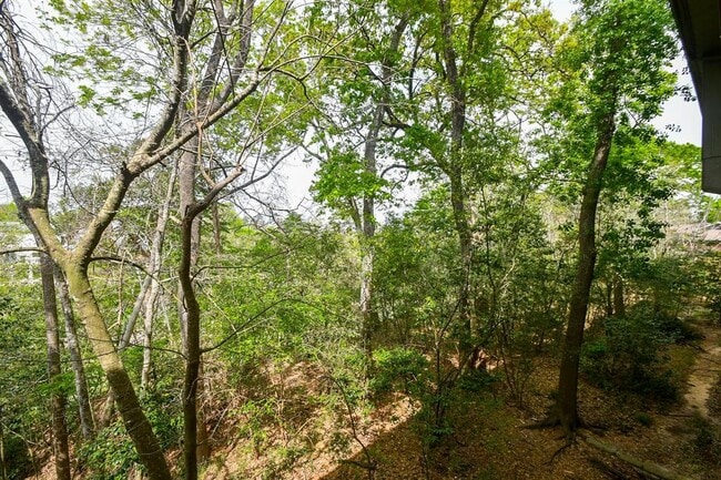 Building Photo - 6529 Bayou Glen Rd