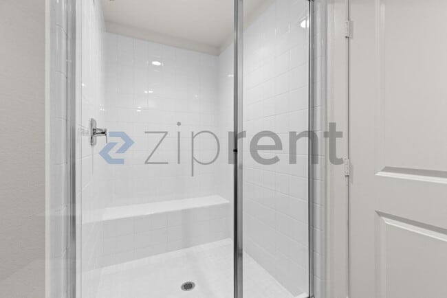 Building Photo - 2412 Paseo Archer