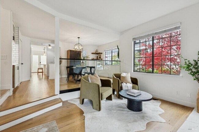 Building Photo - 93 Ashford Ave