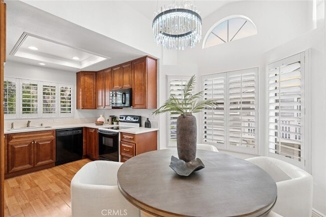 Building Photo - 127 Huntington