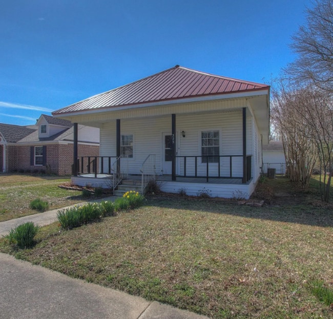 Primary Photo - 3 Bed, 2 Bath in Claremore- Available Now!