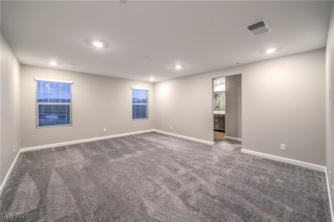 Building Photo - 2457 Padulle Pl