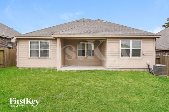 Building Photo - 21218 Opal Oak Dr