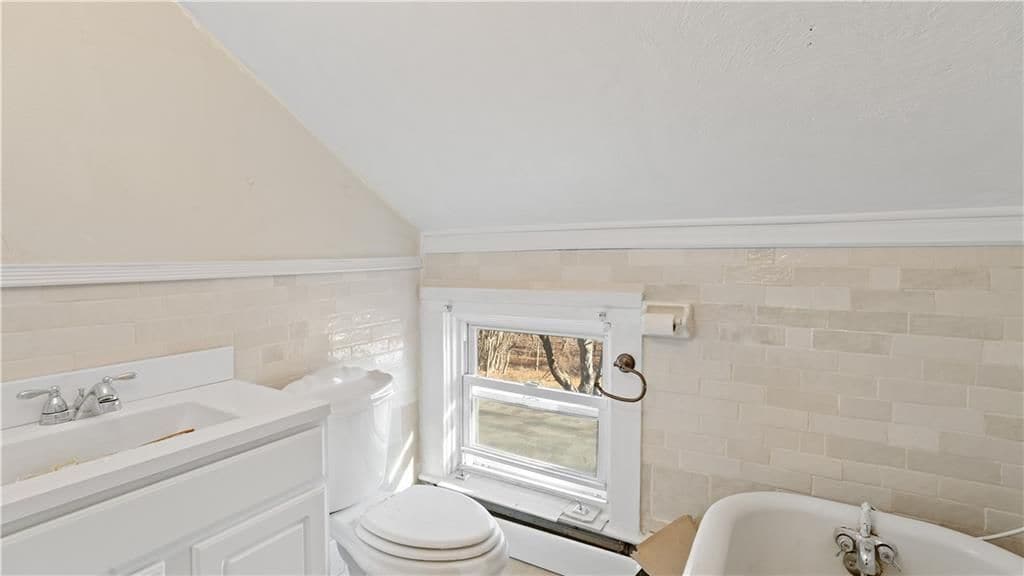 Building Photo - 21 Highland Ave