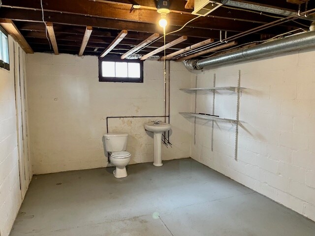 Building Photo - 1225 E Jefferson St