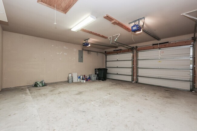 Building Photo - 2919 Chalet Knolls Ln