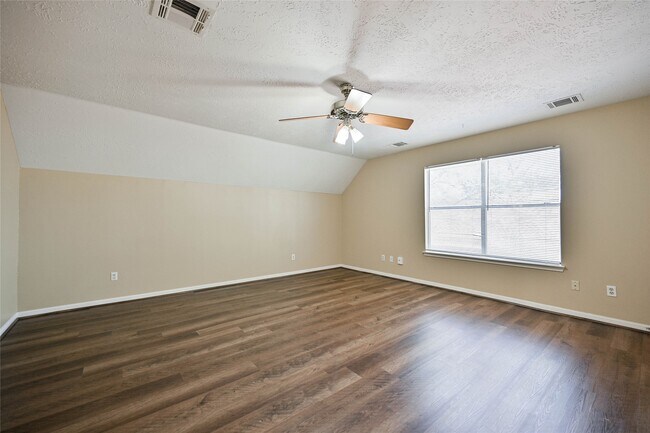 Building Photo - 2507 Foxden Dr