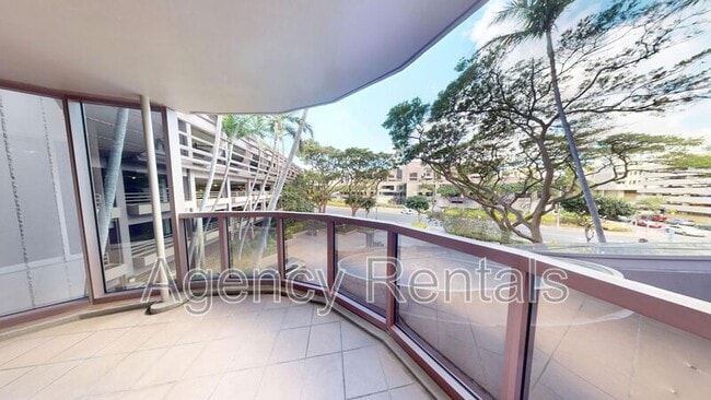 Building Photo - 425 South St