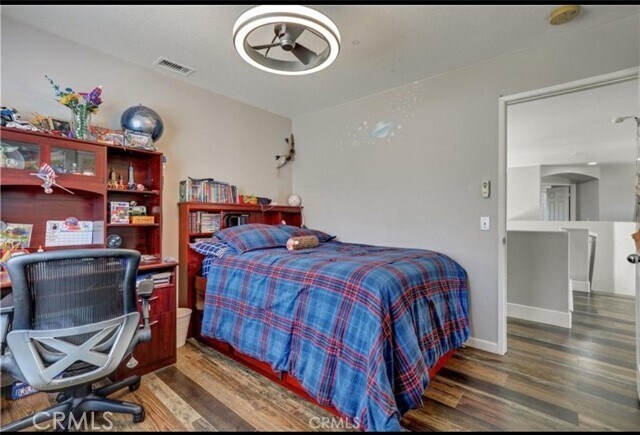 Building Photo - 575 Rembrandt Dr