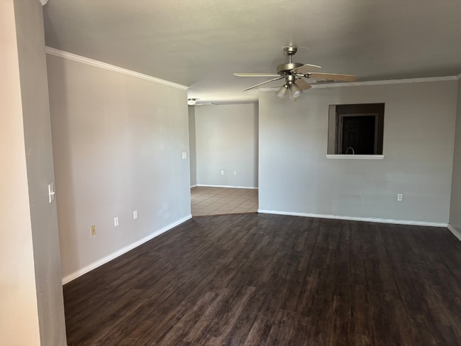 Primary Photo - 312 N Brentwood Ave