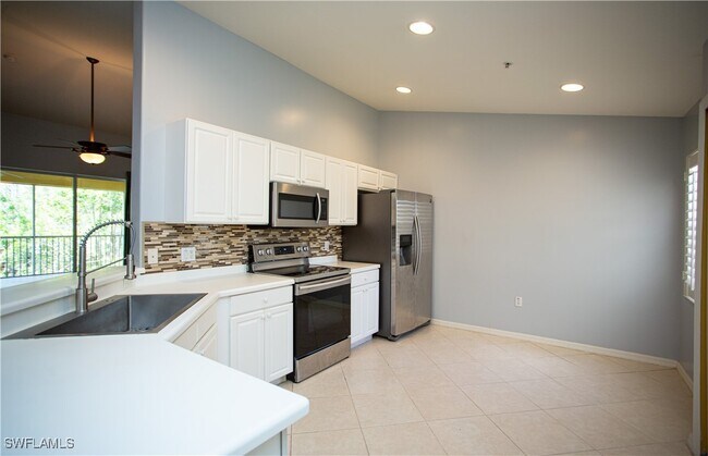 Building Photo - 1295 Henley St