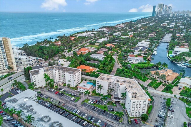 Building Photo - 3181 S Ocean Dr