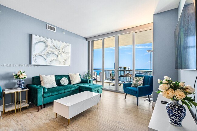 Building Photo - 2600 E Hallandale Beach Blvd