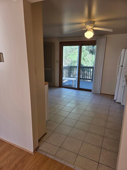 Building Photo - 496 Mercer Rd