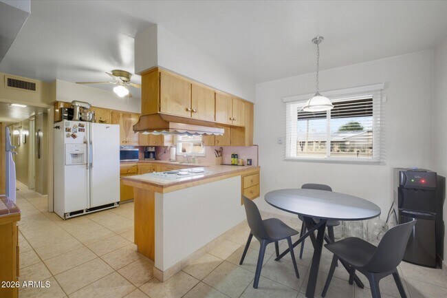 Building Photo - 1701 E Tuckey Ln