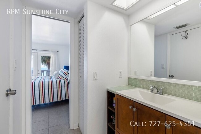 Building Photo - 403 Gulf Way