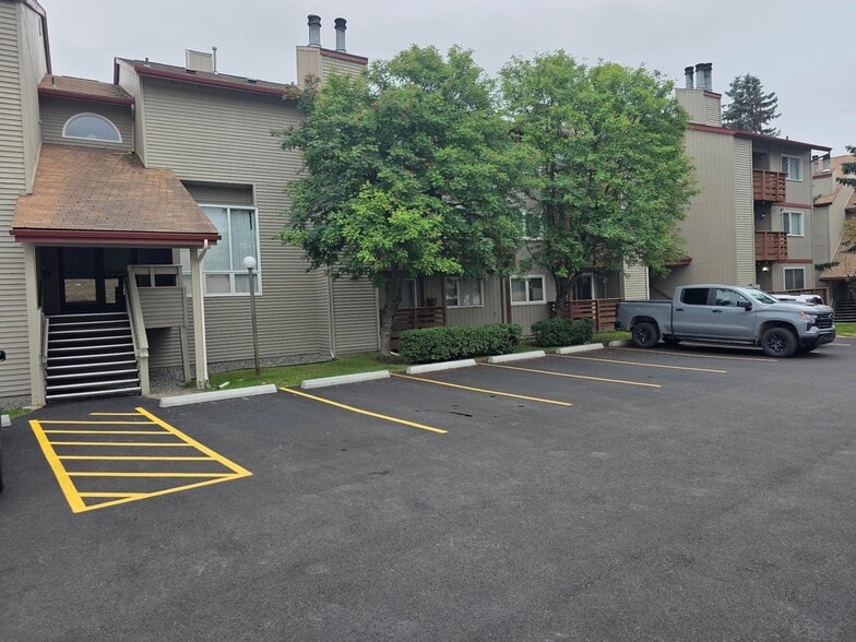 Building Photo - 9645 Independence Dr