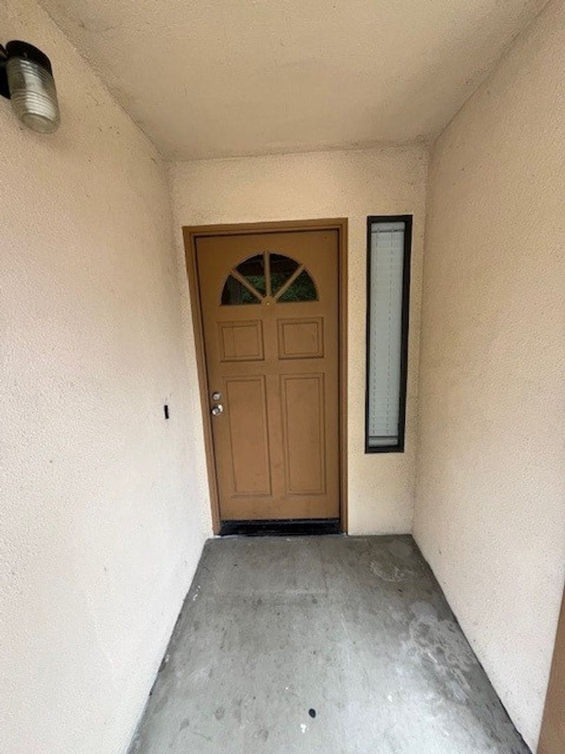 Building Photo - 4346 W Douglas Ave