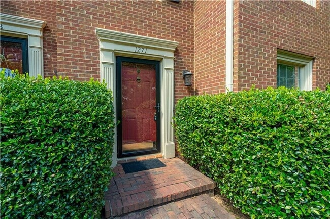 Building Photo - 1271 Whitlock Ridge Dr