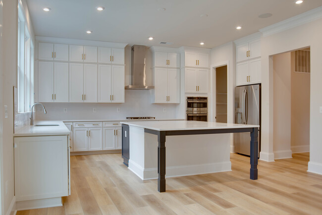 Spacious Kitchen - 1419 Cottage St SW